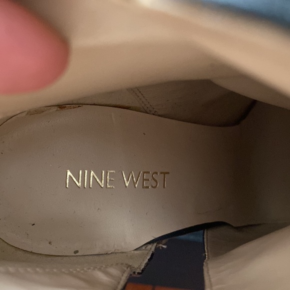 Ninewest black leather booties - Picture 2 of 6